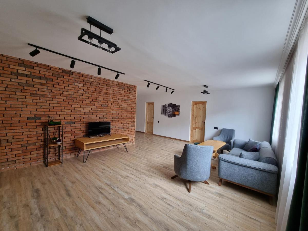 Villa Sunshine ,Whole Apartment,Апартмент Целиком Dilidzjan Buitenkant foto